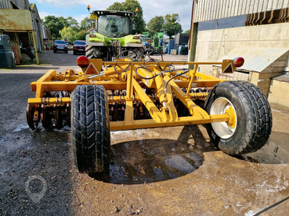 KNIGHT FARM MACHINERY XACT - 2008