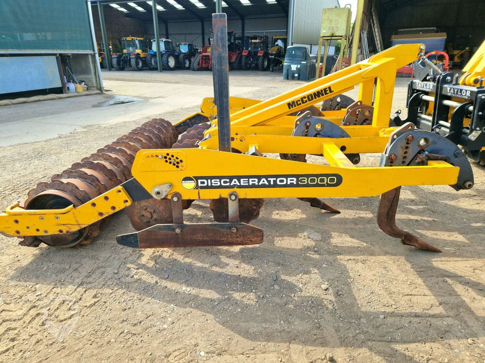 MCCONNEL DISCAERATOR 3000 - 2011