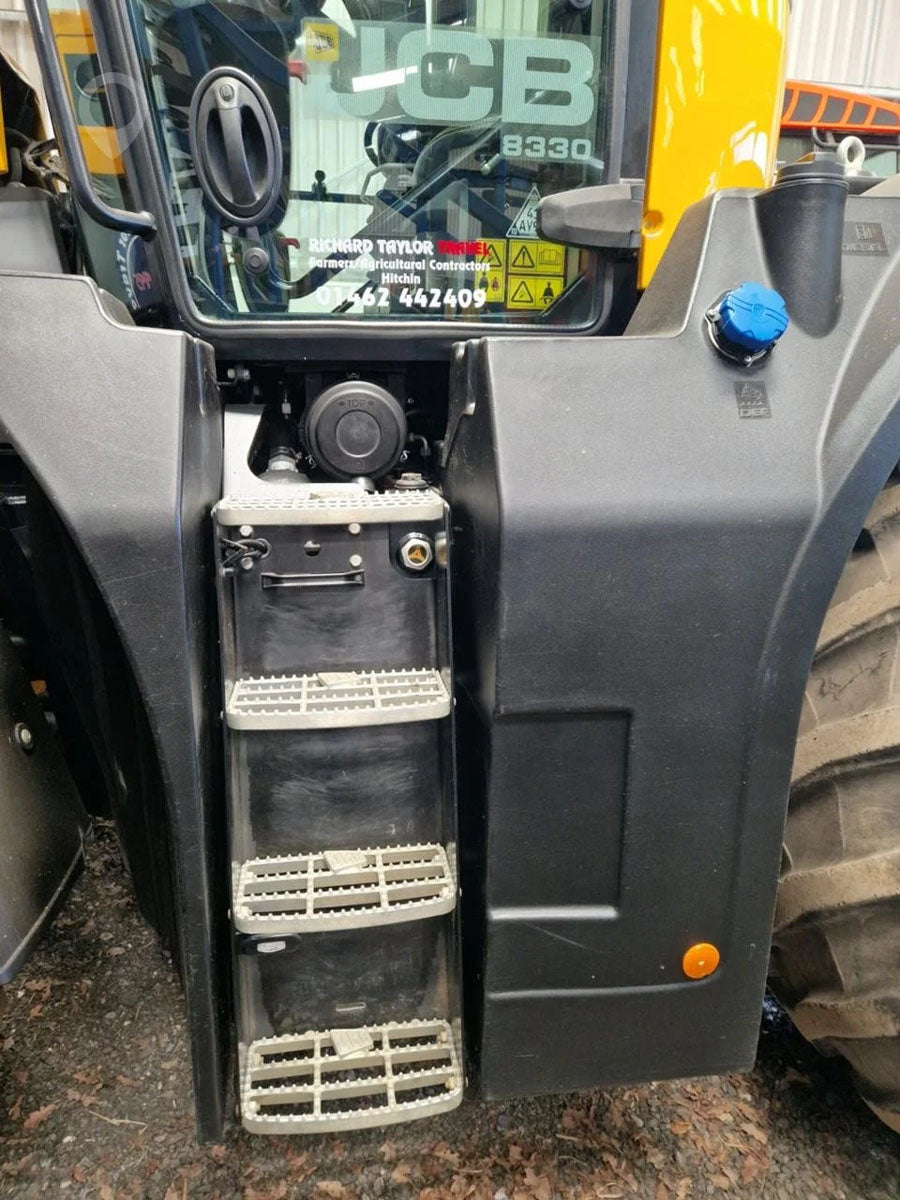 JCB FASTRAC 8330 - 2020
