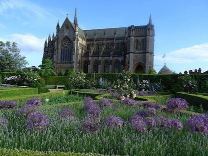 Arundel Castle & Gardens Day Trip - Sunday 29th August 2027