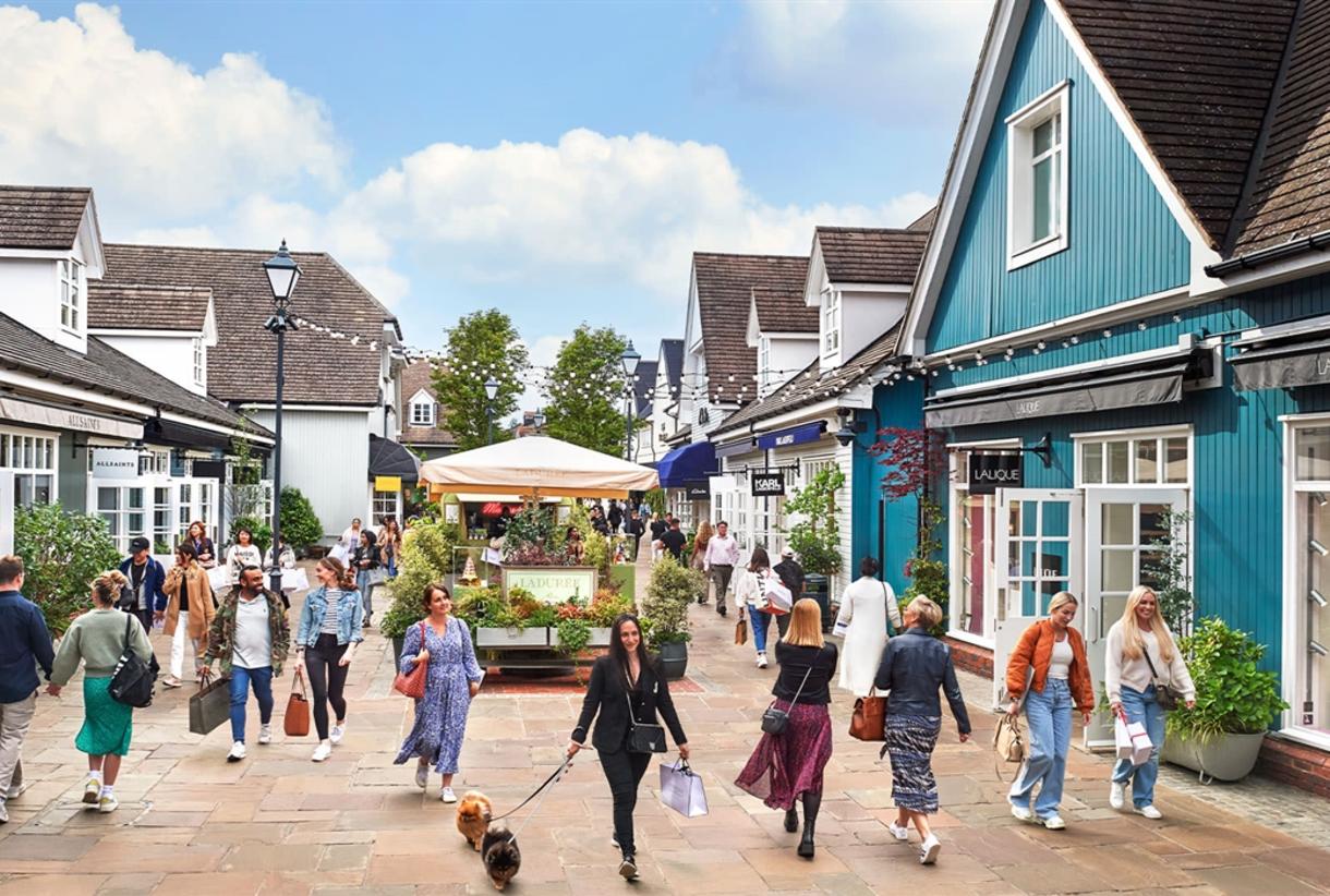 Bicester Village Santa's Shopping Saturday Trip - Saturday 31st October 2026
