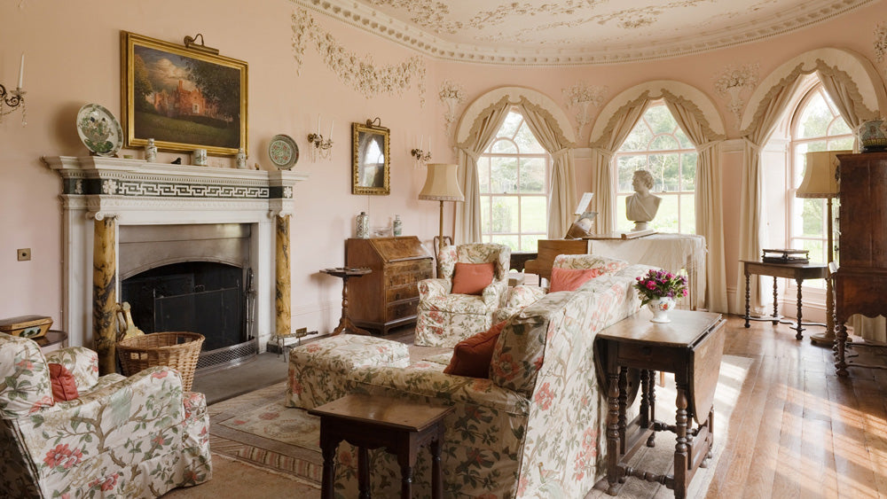 Room Setting in Greys Court Tudor Manor House. Greys Court is a picturesque 16th-century Tudor manor house located near Henley-on-Thames, Oxfordshire, surrounded by 280 acres of stunning gardens and woodland. Owned by the National Trust, it is renowned for its romantic, intimate atmosphere, featuring medieval ruins, colorful walled gardens, a 12th-century tower, and a rare Tudor donkey wheel.