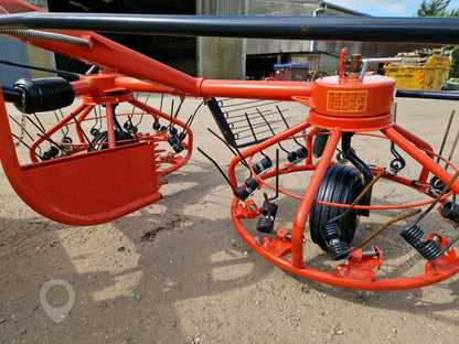 KUHN HAYBOB 300