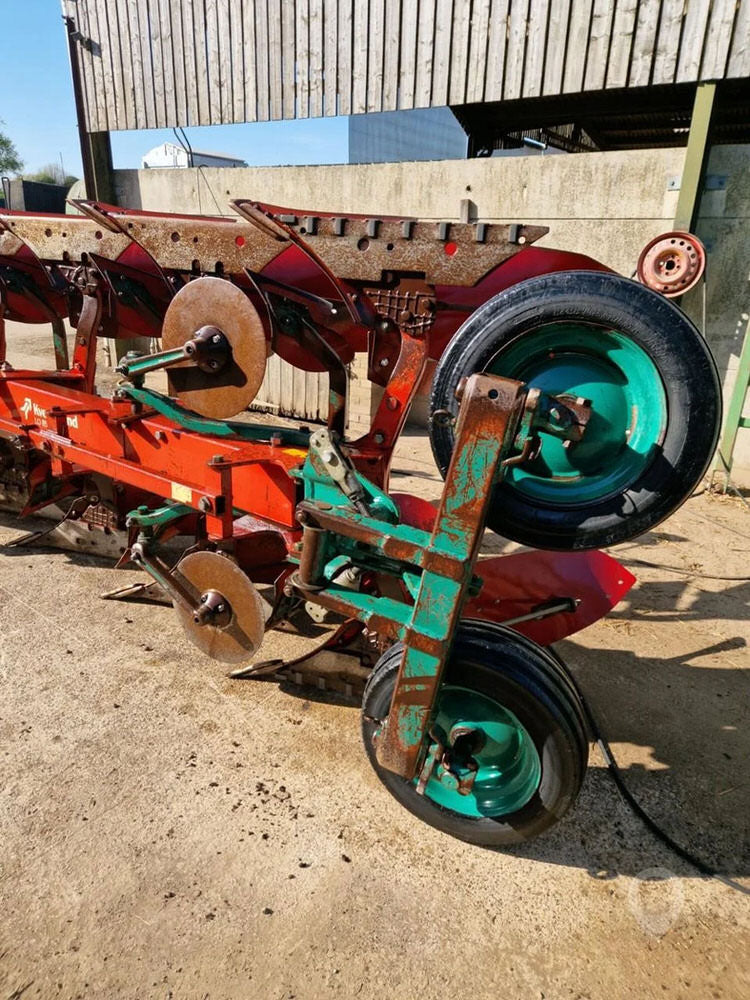 KVERNELAND LO300-85