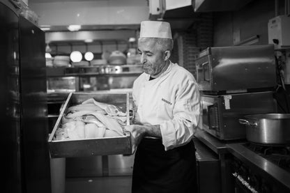 London Christmas Lights & Fish 'N' Chips Day Trip - Monday 14th December 2026