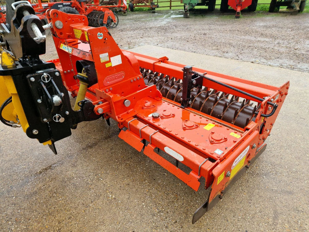 MASCHIO TERREMOTO 300