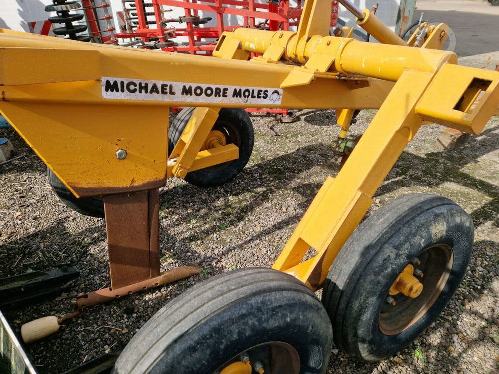MICHAEL MOORE MK2