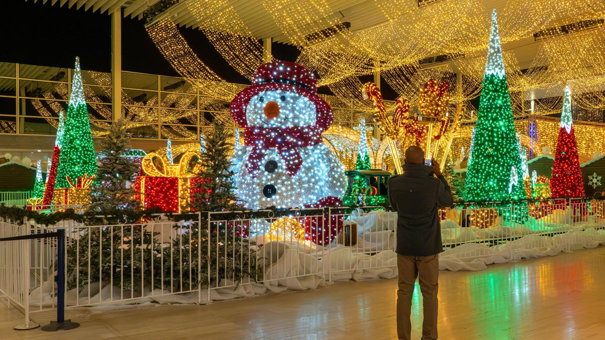 Milton Keynes Centre Santa's Shopping Saturday Trip - Saturday 19th December 2026