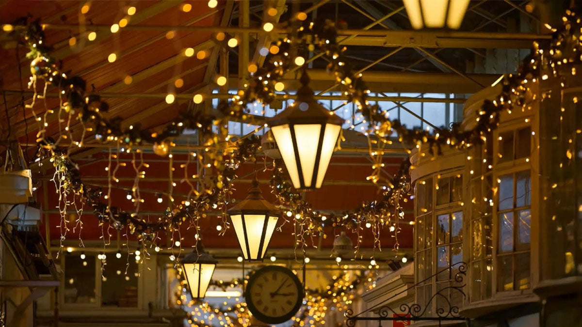 London Christmas Lights & Fish 'N' Chips Day Trip - Monday 14th December 2026