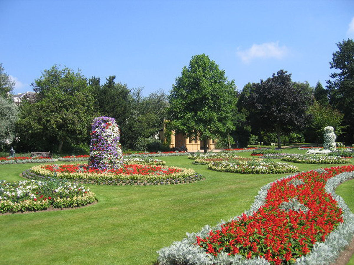 Royal Leamington Spa & Cars at the Spa Day Trip - Sunday 20th June 2027
